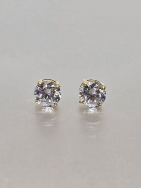 Classic Gold Round Cubic Zirconia Stud Earrings - Clear